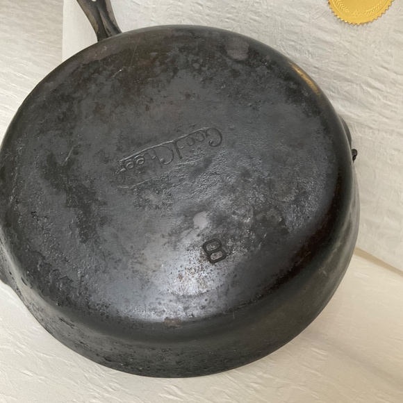 Vintage 🇨🇦 No. 8 Good Cheer 11” Cast Iron Skillet Frying Pan w/ Pour Spouts - Picture 12 of 12